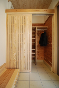 １階玄関 (5).JPG